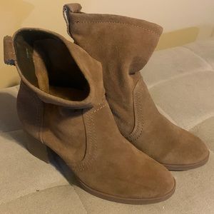 White Mountain Women's Chestnut Suede Behari Ankle Bootie Size 8.5M
